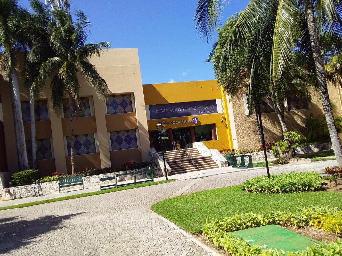 Casa Rioja Playacar Bed & Breakfast Playa del Carmen Bagian luar foto